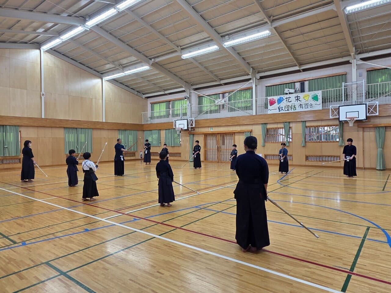 体育館での稽古風景